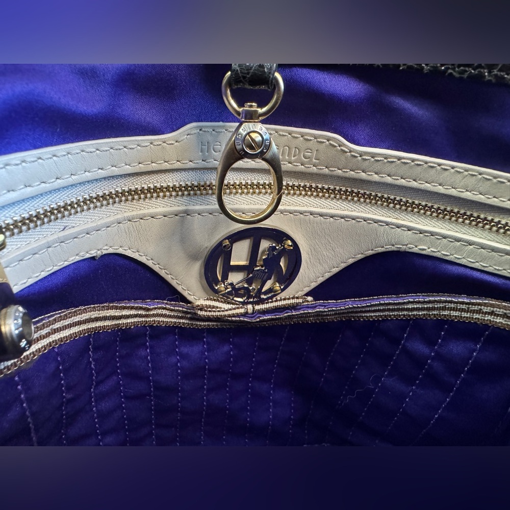 Henri Bendel 712 5th Avenue Large Shoulder Bag - Picture 8 of 8
